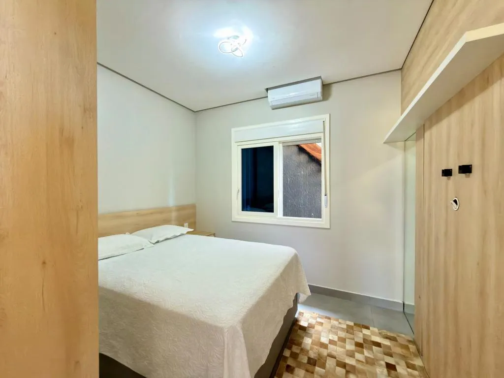 Imagem Casa 3 Dormitórios - Bairro Zona Norte