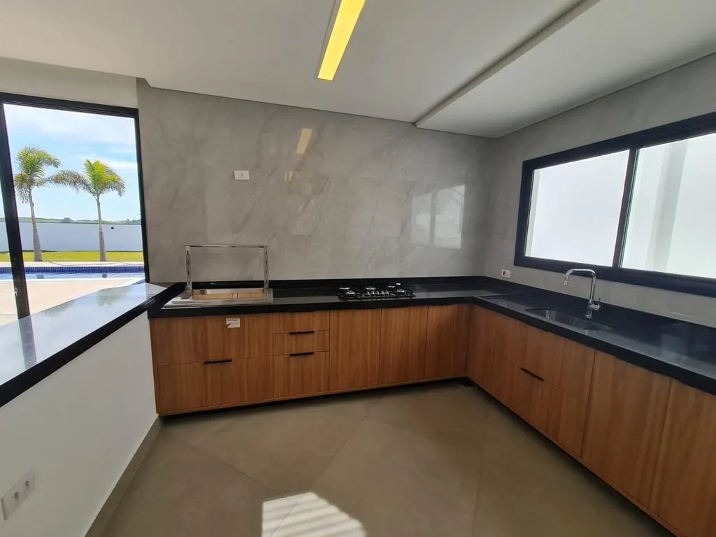 Imagem Linda Casa Térrea no Ecoresidencial Fazenda Jequitibá com 456m².