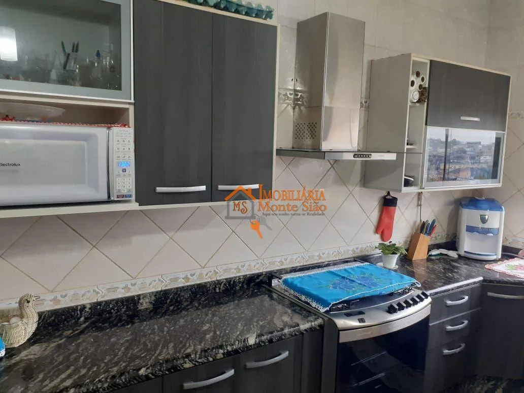 Imagem Sobrado com 4 dormitórios à venda, 265 m² por R$ 800.000,00 - Cidade Jardim Cumbica - Guarulhos/SP