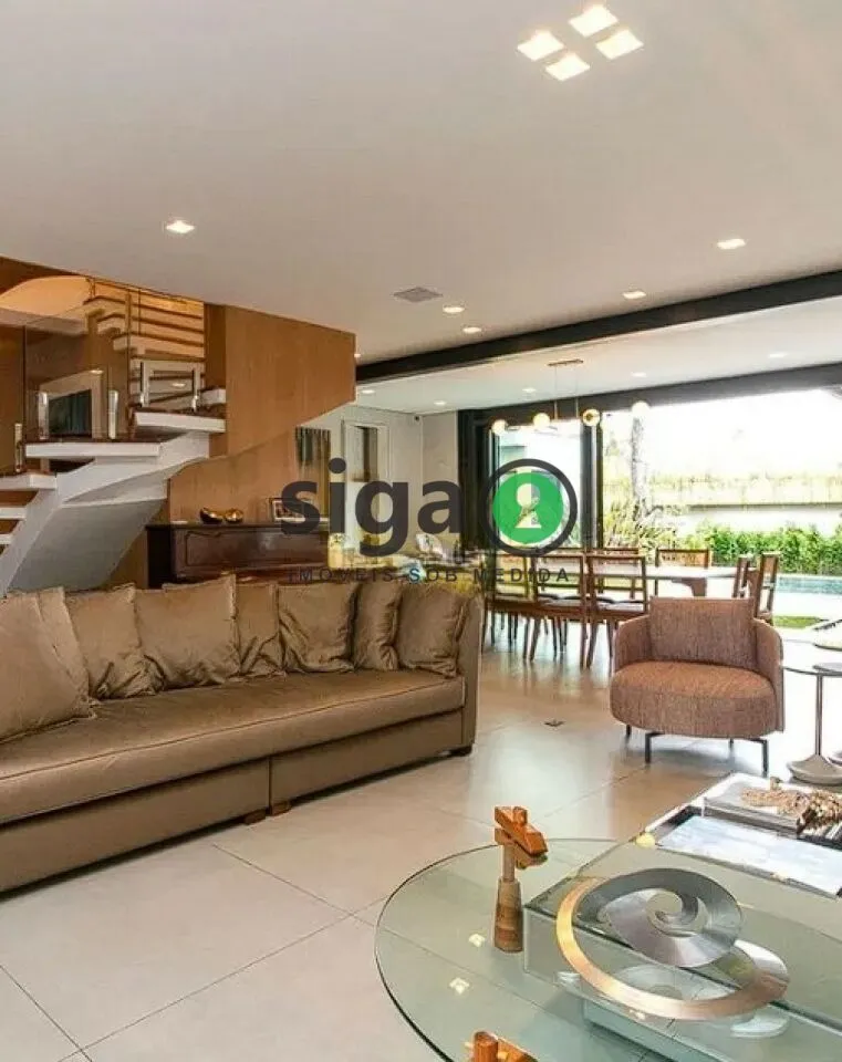 Imagem Casa em Rua fechada a venda na Cidade Jardim com 4 quartos