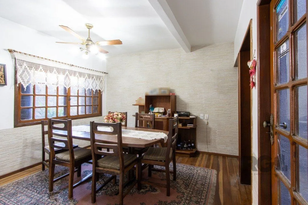 Imagem Casa para Venda - 300m², 3 dormitórios, sendo 1 suites, 4 vagas - Tristeza
