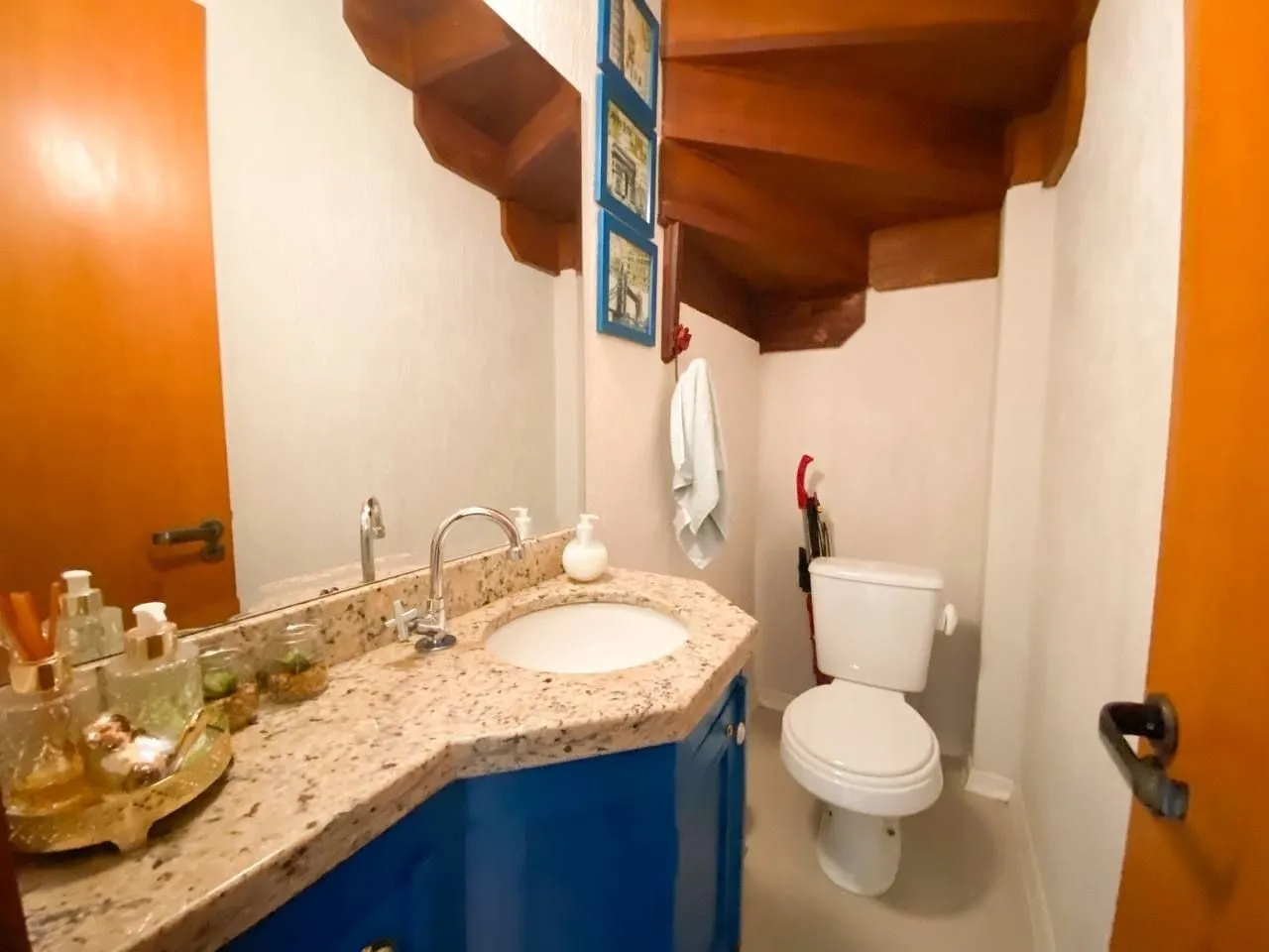 Imagem Casa 3 dorms à venda Avenida Senador Daniel Krieger, Jardim Itu - Porto Alegre