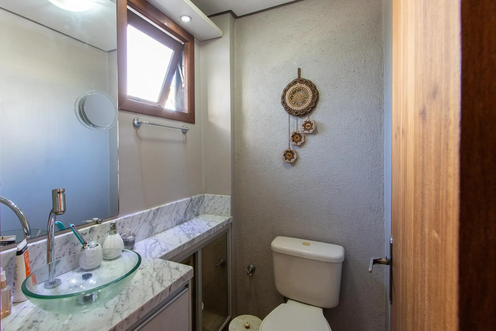 Imagem Casa em condomínio fechado, 104m² privativos, 2 quartos, 1 vaga, bairro Camaquã