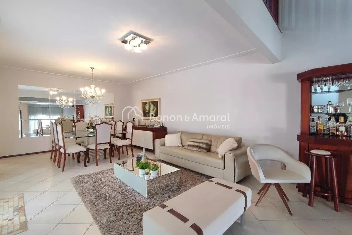 Imagem Casa de condomínio com 300m², 4 quartos e 3 vagas