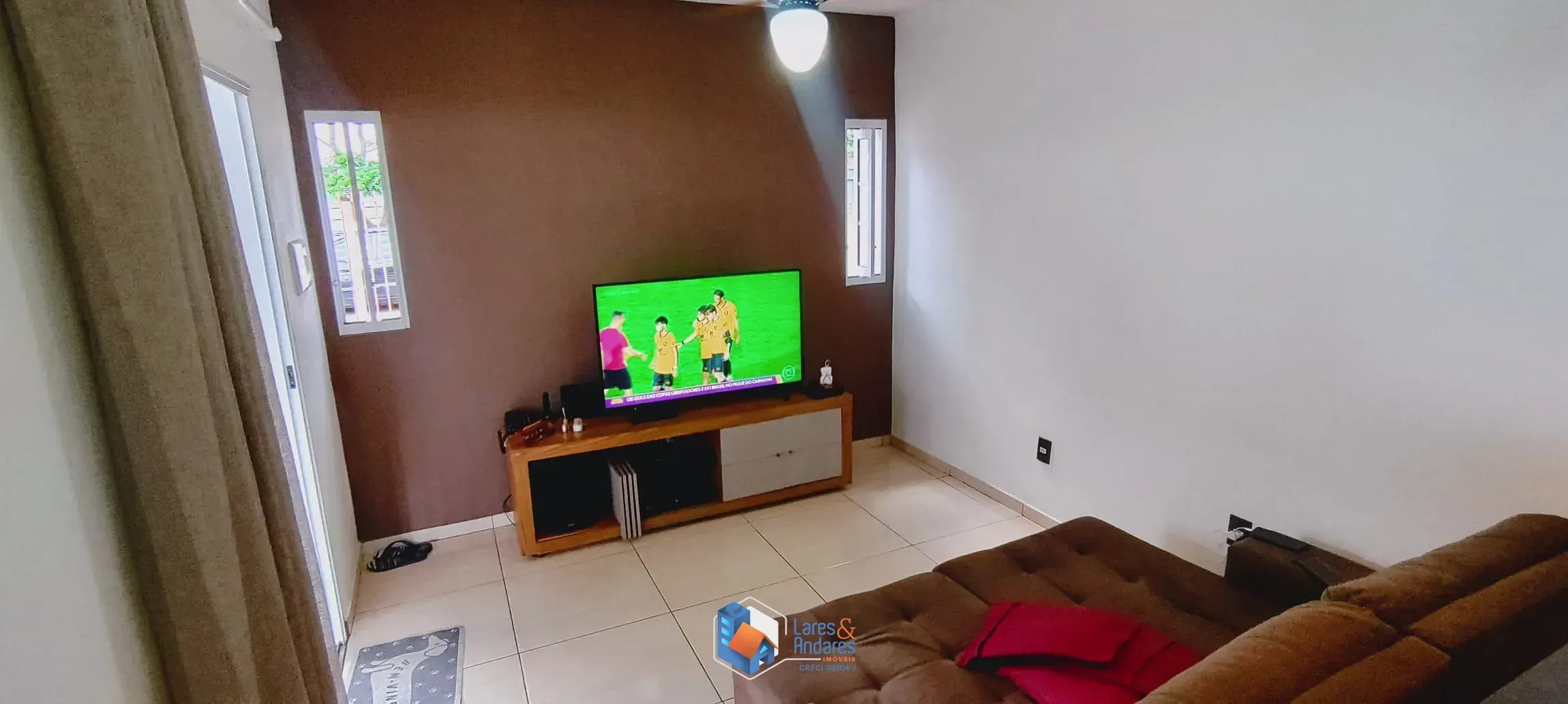 Imagem CASA À VENDA, COM 250 M² QUINTAL ESPAÇOSO, COM MÓVEIS PLANEJADOS NA COZINHA E 4 VAGAS , COM EDÍCULA - JARDIM SYDNEY, SÃO PAULO, SP