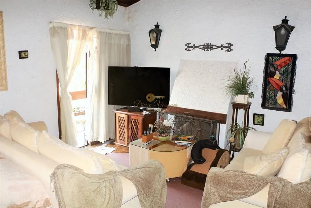 Imagem Casa em Condomínio para Venda em Teresópolis / RJ no bairro Iucas