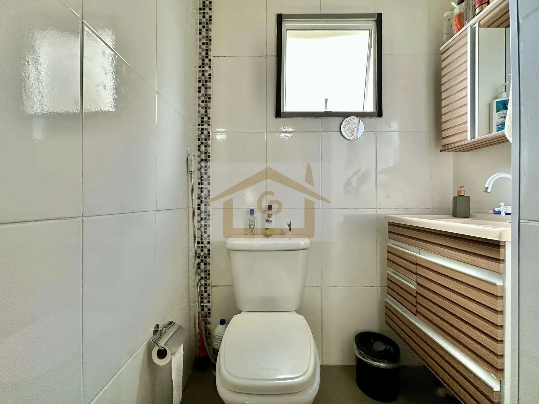 Imagem Casa Térrea, 2 quartos sendo um suíte , condomínio com Clube, 3 vagas
