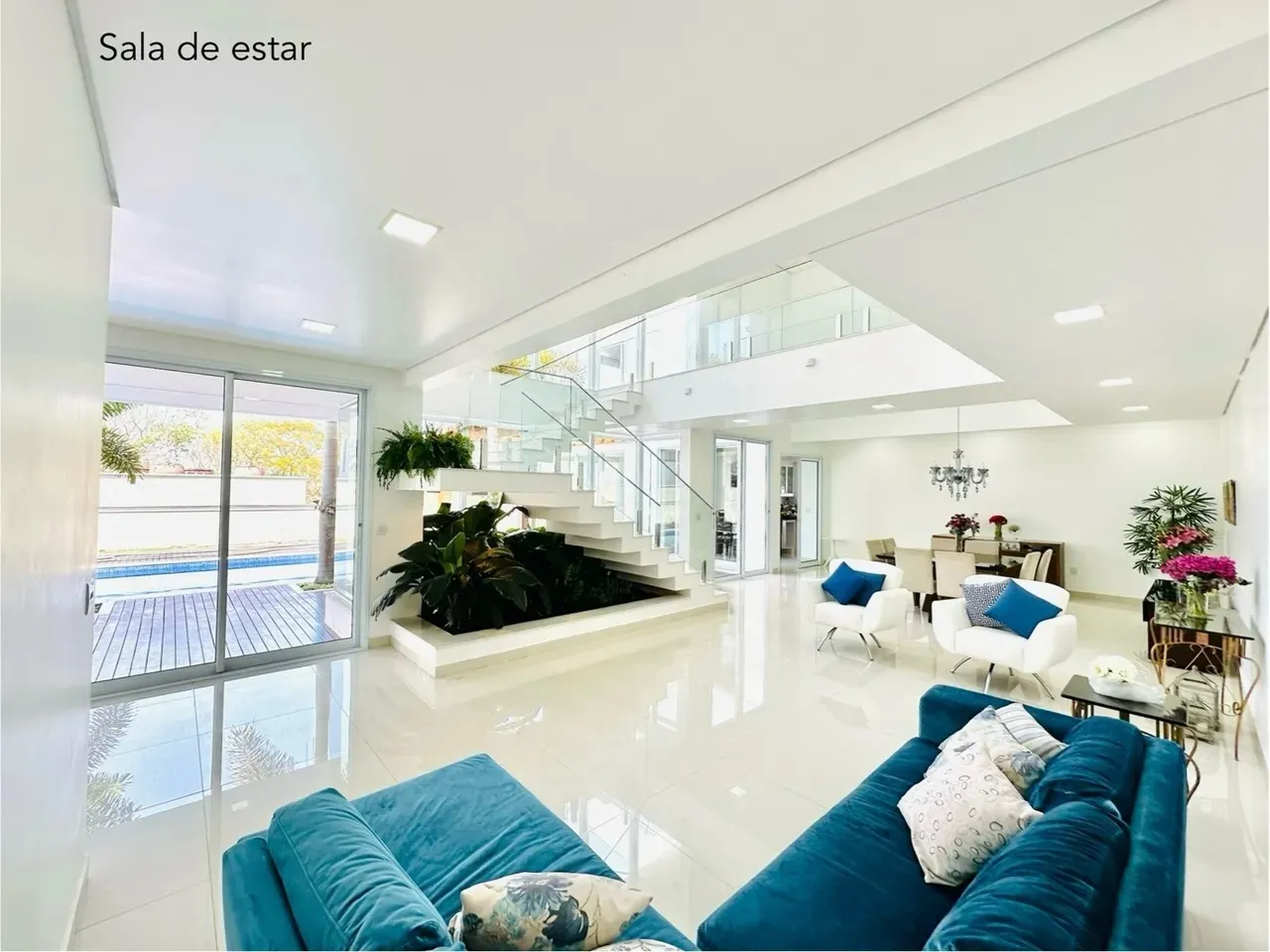 Imagem Casa Sobrado de 650m², Localizada no Condomínio Bosques do Junqueira em Tatuí/SP!