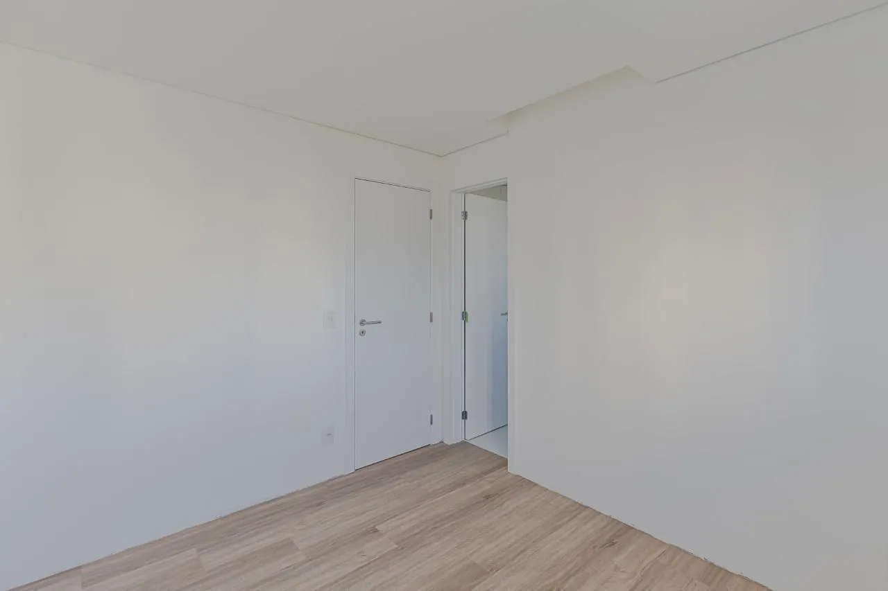 Imagem APARTAMENTO, 2 DORMITÓRIOS, 2 SUÍTES, VARANDA, VAGA DE GARAGEM, BAIRRO MENINO DEUS, PORTO ALEGRE/RS