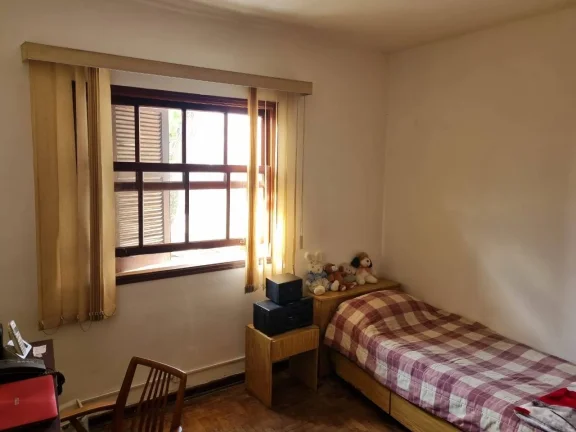 Imagem Casa com 192 m² 2 Dormitorios sendo 2 Banheiros e 4 Vagas de Gargens