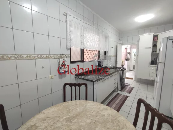Imagem CASA SOBREPOSTA BAIXA 03 DORMITÓRIOS 01 SUÍTE VAGA PARA 02 CARROS E ÁREA GOURMET NO EMBARÉ R$ 1.120.000,00