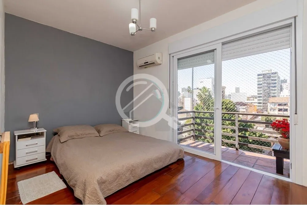 Imagem Ensolarada cobertura com 170m² de puro charme e conforto no bairro Floresta. Com excelente posiçã...
