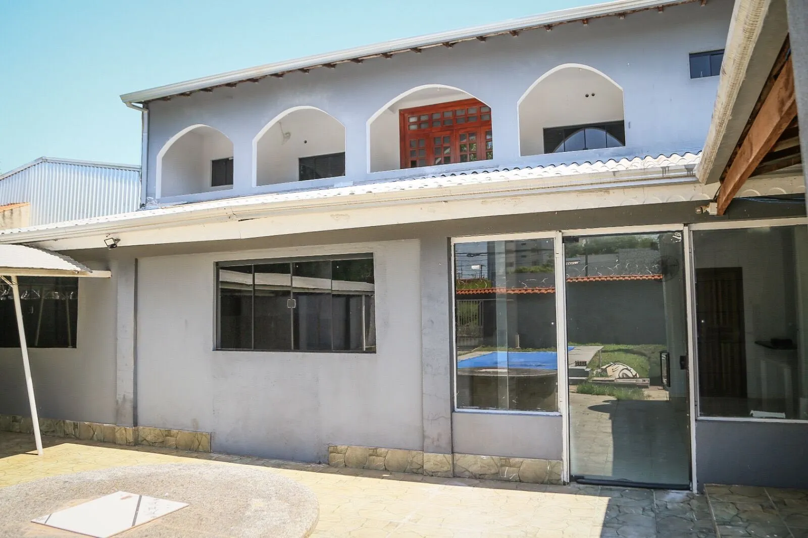 Imagem Sobrado, 3 suítes com piscina no Santa Marta | Venda ou Locação | Cuiabá-MT