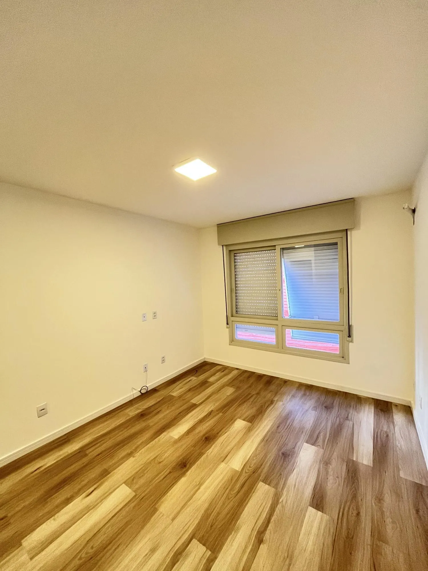 Imagem Apartamento de 2 quartos, suíte e 1 vaga de garagem no bairro Bom Fim em POA