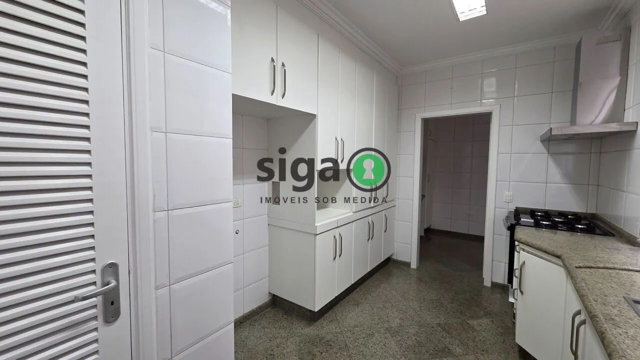 Imagem Casa em condomínio à venda e locação com 300m², 5 quartos e 2 vagas no Panamby