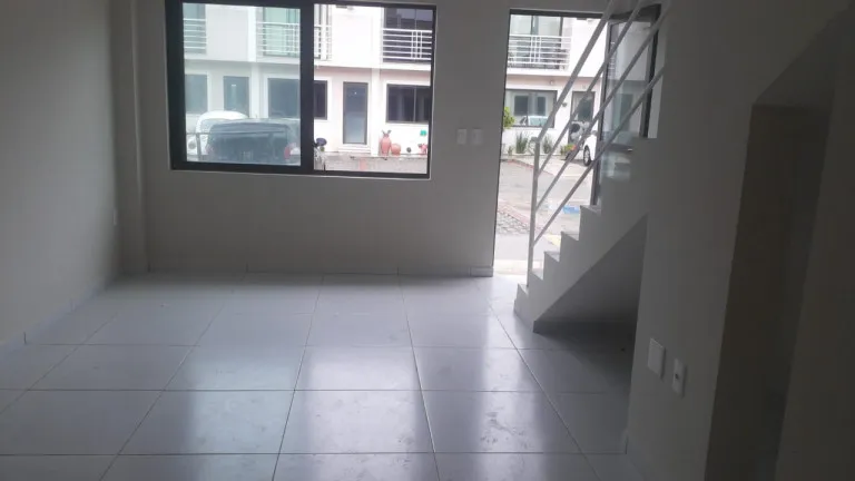 Imagem Casa de Condomínio com 2 Quartos à Venda, 77 m² em Nova Parnamirim - Parnamirim