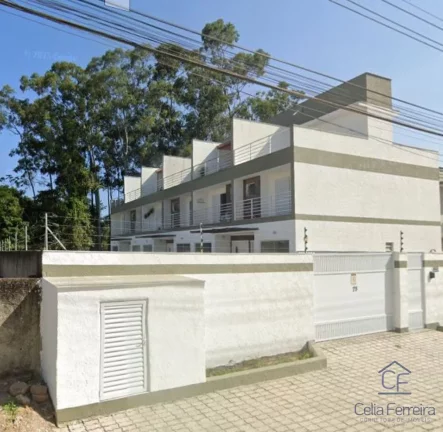 Imagem Sobrado triplex em condomínio fechado na Massaguaçú - Caraguatatuba - SP
