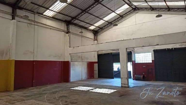 Imagem Galpão Comercial no principal acesso a Paranaguá