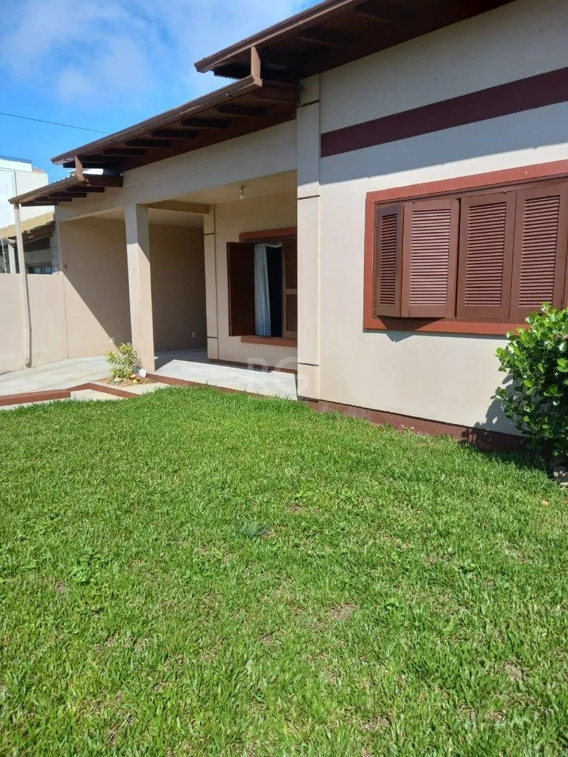 Imagem Casa para venda - 196m², 3 dormitórios - Centro de Torres/RS