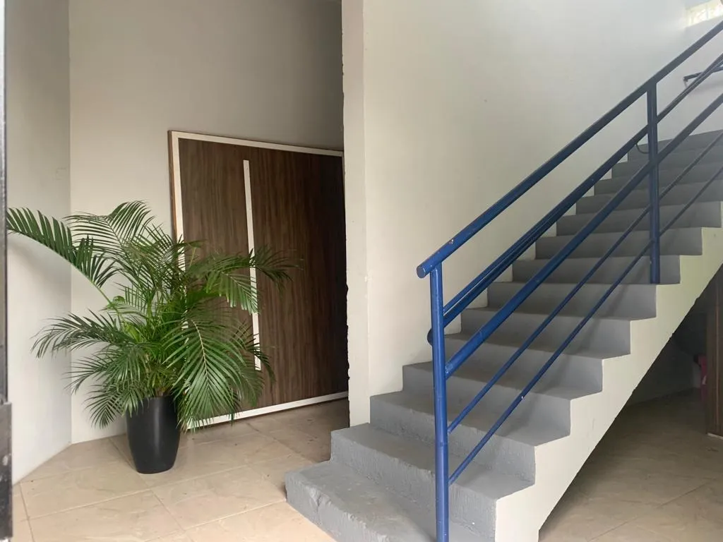 Imagem Prédio com estrutura imponente e perspectivas para negócios diversos