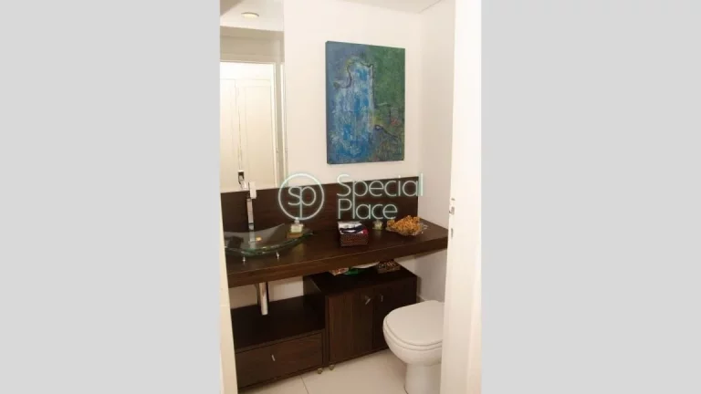 Imagem Cobertura espaçosa em Higienópolis. São 208m2 de área privativa, 4 dormitórios ( 1 suíte ) e 2...
