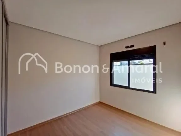 Imagem Conforto, sofisticação e lazer se encontram nesta belíssima casa térrea localizada em um dos con...