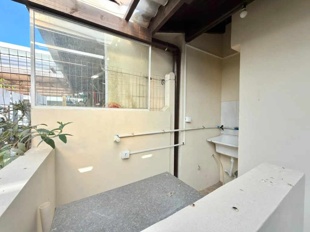 Imagem Casa 2 Dormitórios - Bairro Araçá