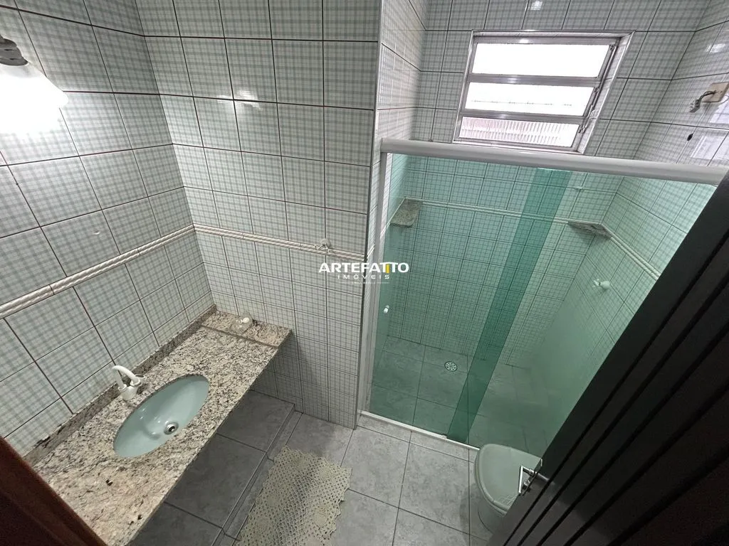 Imagem Excelente casa com ponto comercial a pouco metros do metrô
