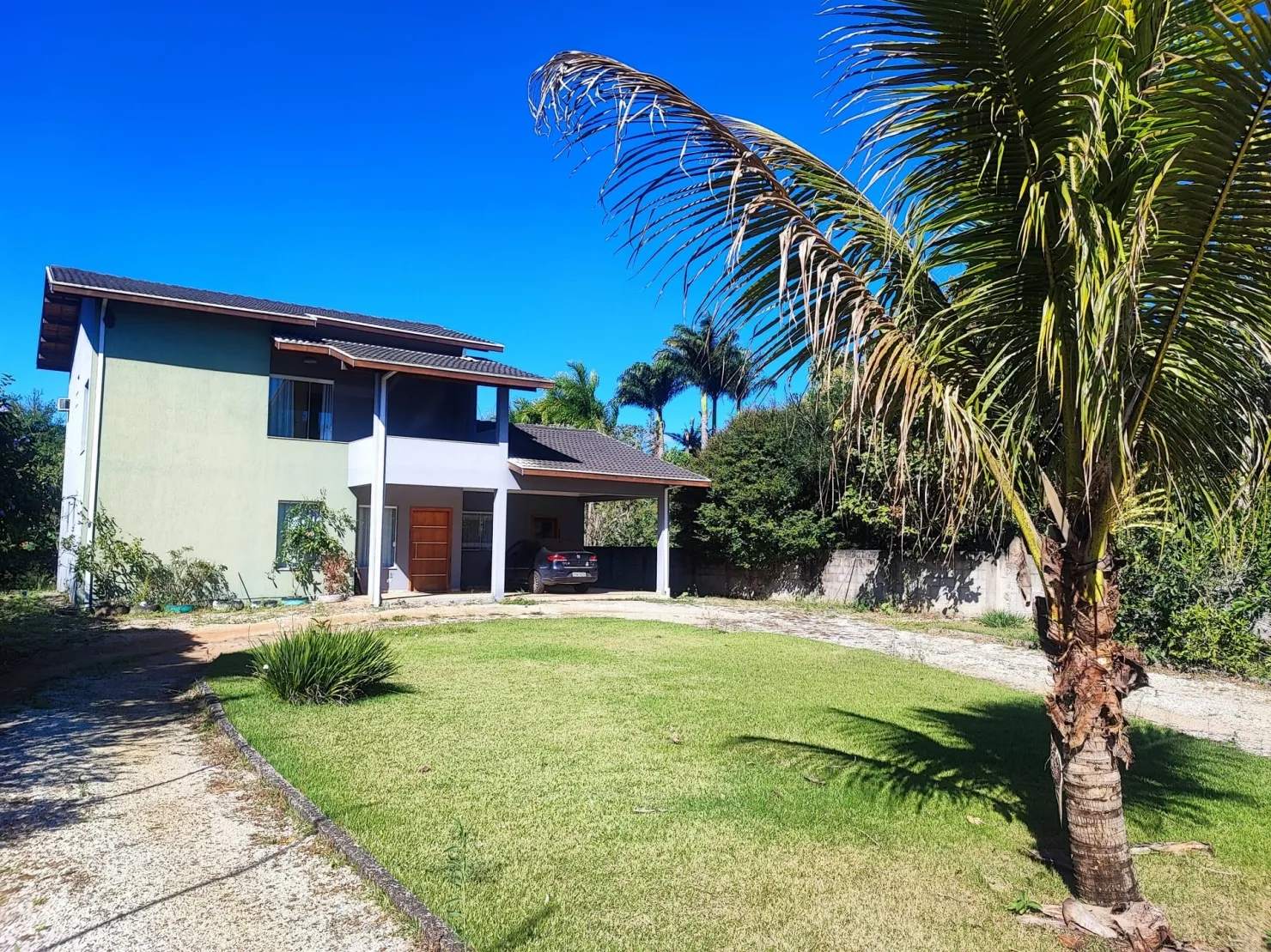 Imagem Casa à venda 3 Quartos, 1 Suite, 4 Vagas, 2105M², Parque Lago Azul, Pindamonhangaba - SP