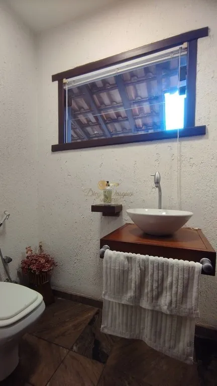 Imagem Casa em Condomínio para Venda em Teresópolis / RJ no bairro Várzea