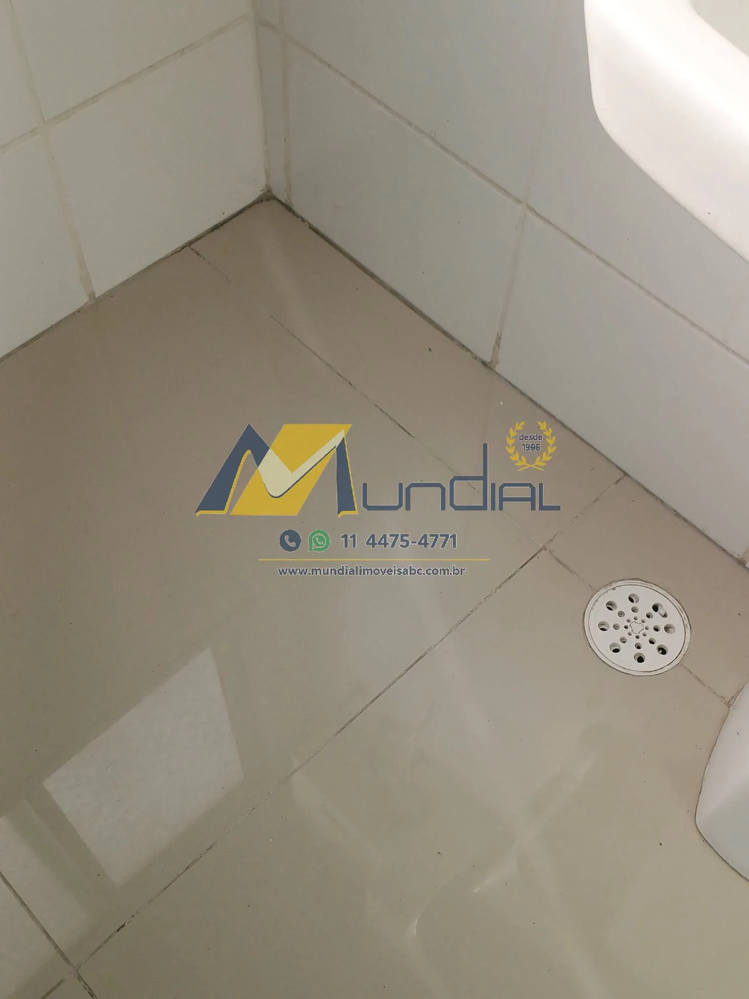 Imagem Apartamento com 2 Quartos à Venda no Jardim Utinga