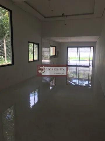 Imagem Compre Casa térrea em Cond. Fechado em Tijuco Preto - Cotia