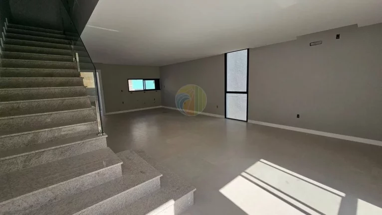 Imagem Casa Triplex Ariribá