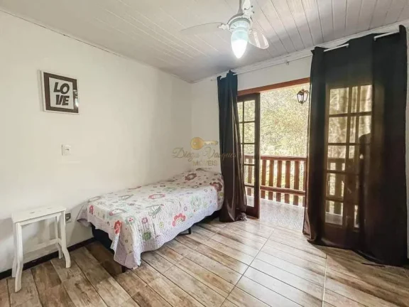Imagem Casa em Condomínio para Venda em Teresópolis / RJ no bairro Colônia Alpina