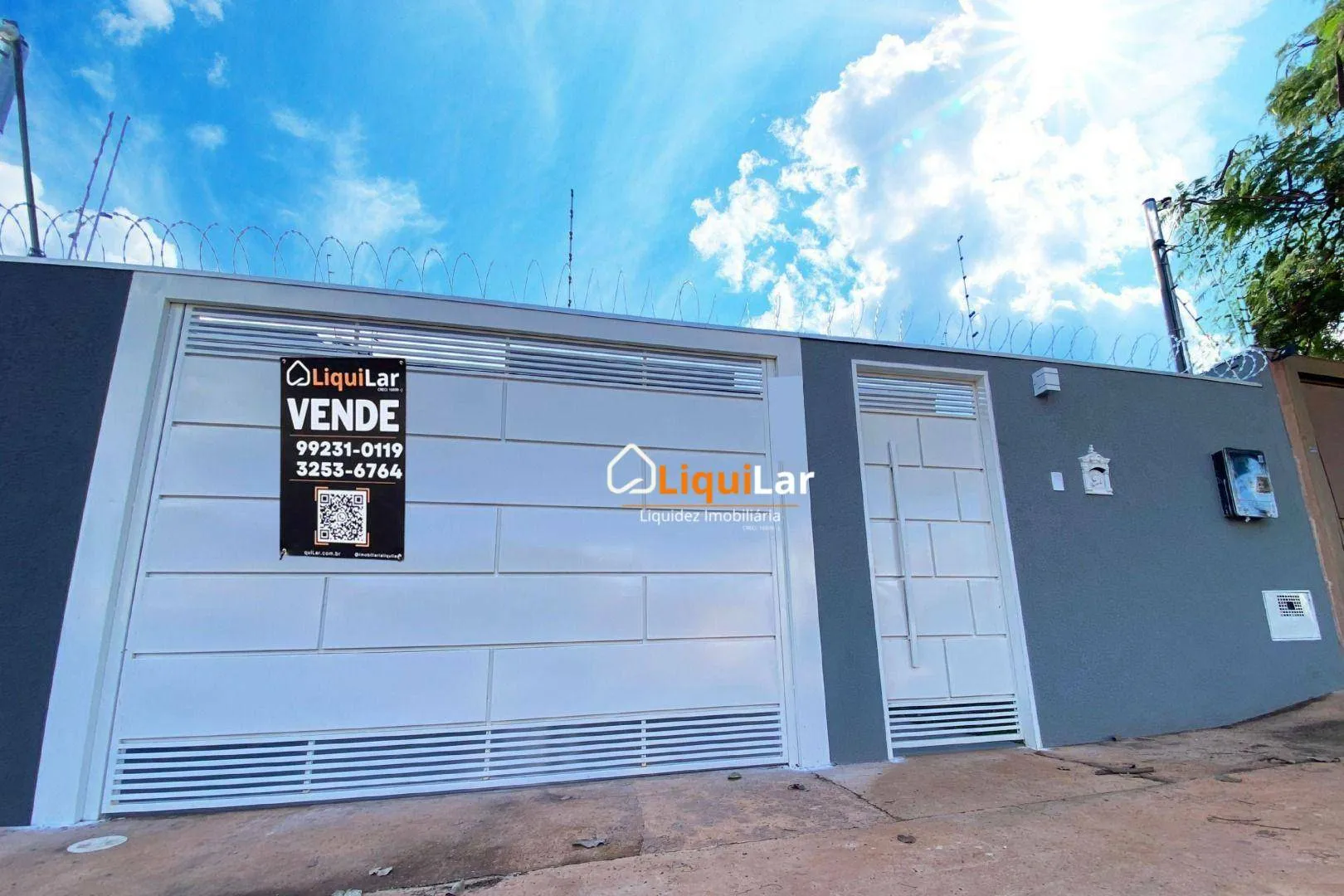Foto do imóvel Casa Térrea à Venda no Rita Vieira com 3 Suítes, Piscina e Varanda Gourmet