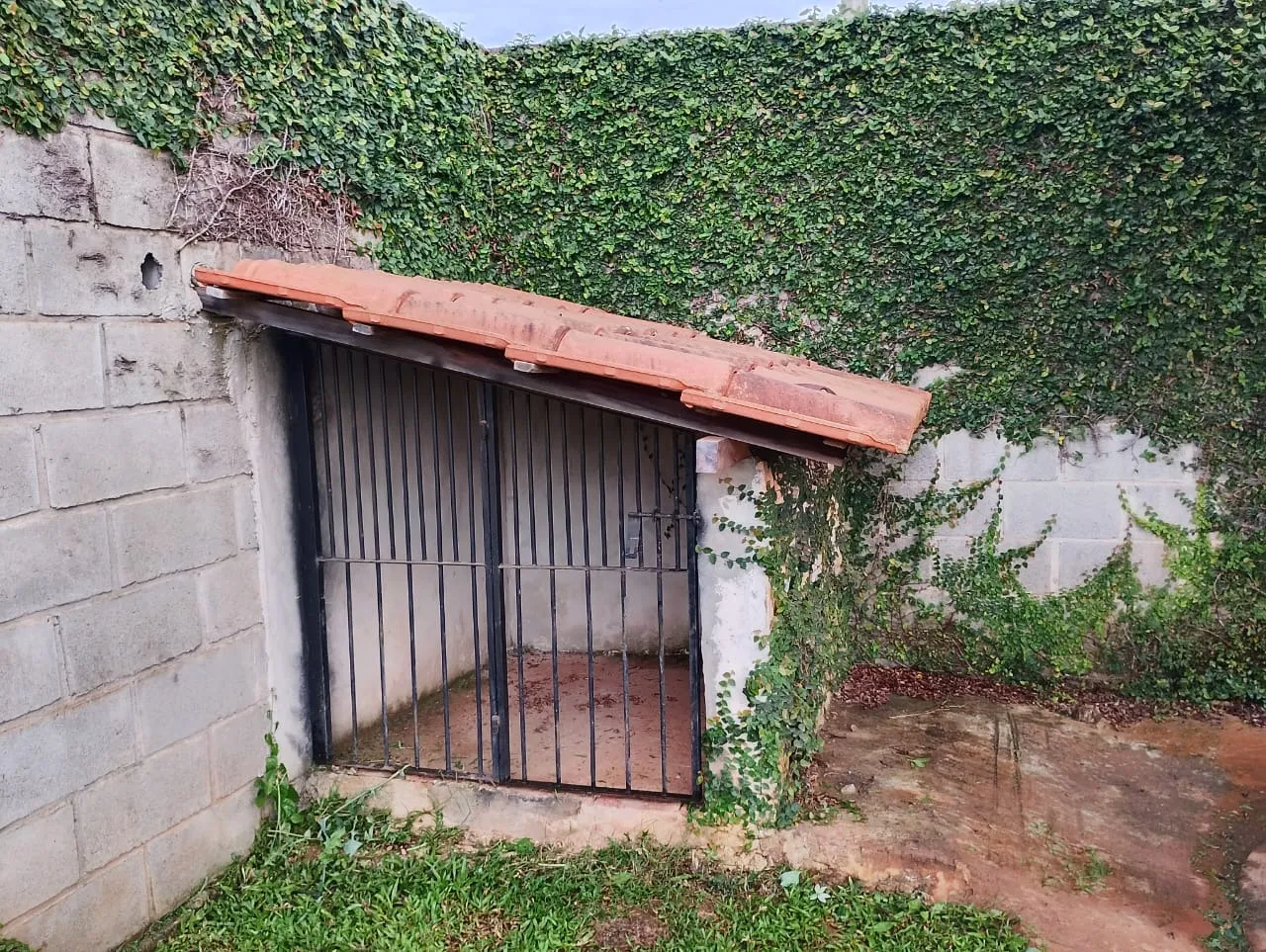 Imagem Linda chácara 280m² de área construída em Araçoiaba da Serra