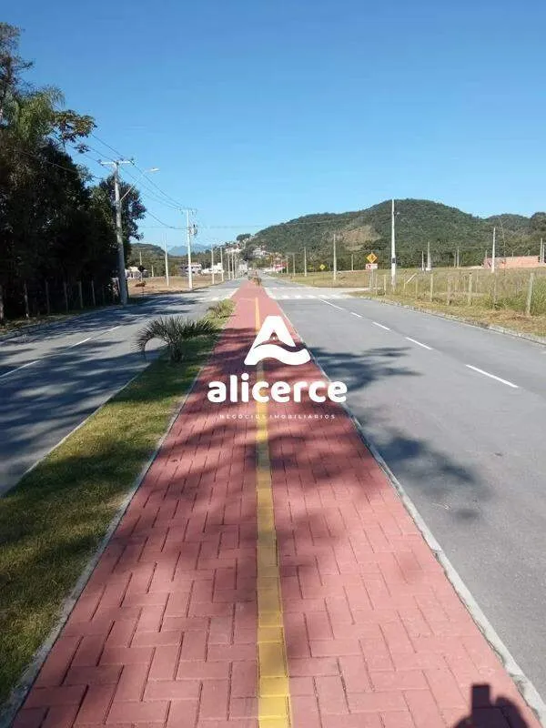 Imagem Terreno à venda com , 200m² em Forquilhas São José