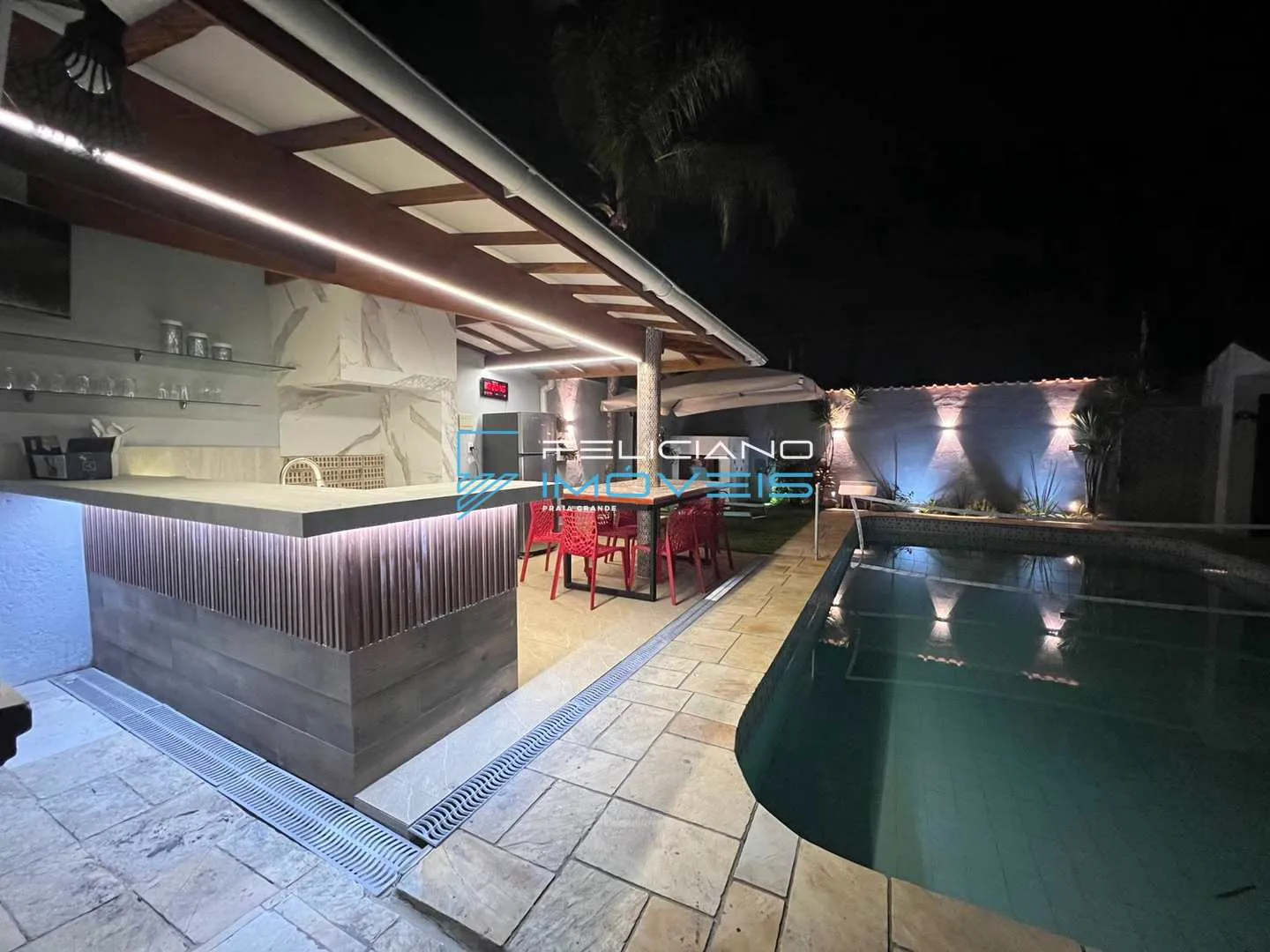 Imagem Casa com 4 quartos, Flórida, Praia Grande - R$ 990 mil, Cod: 7528
