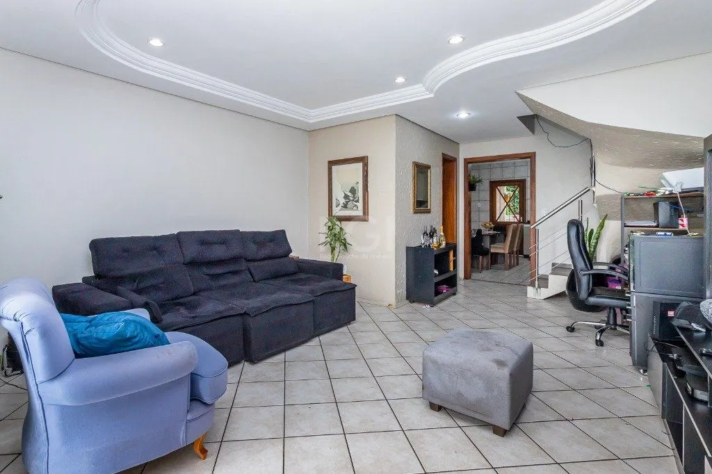 Imagem Sobrado para Venda - 171.64m², 3 dormitórios, sendo 1 suites, 2 vagas - Jardim Itu