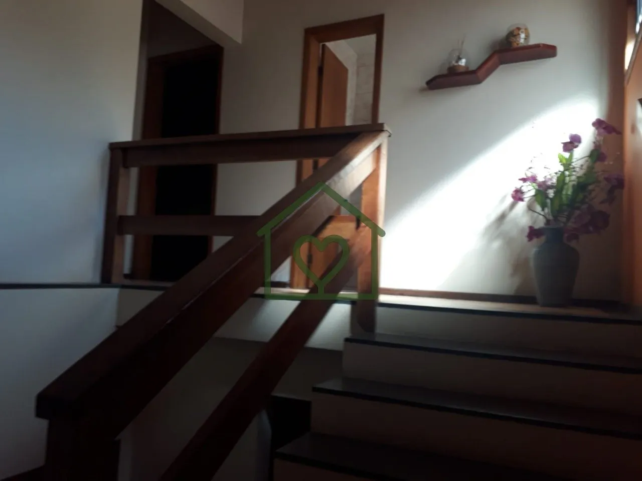 Imagem Ótimo casa/sobrado no bairro Auxiliadora, com 3 dormitórios, 3 vagas de garagem e anexo nos fundos...