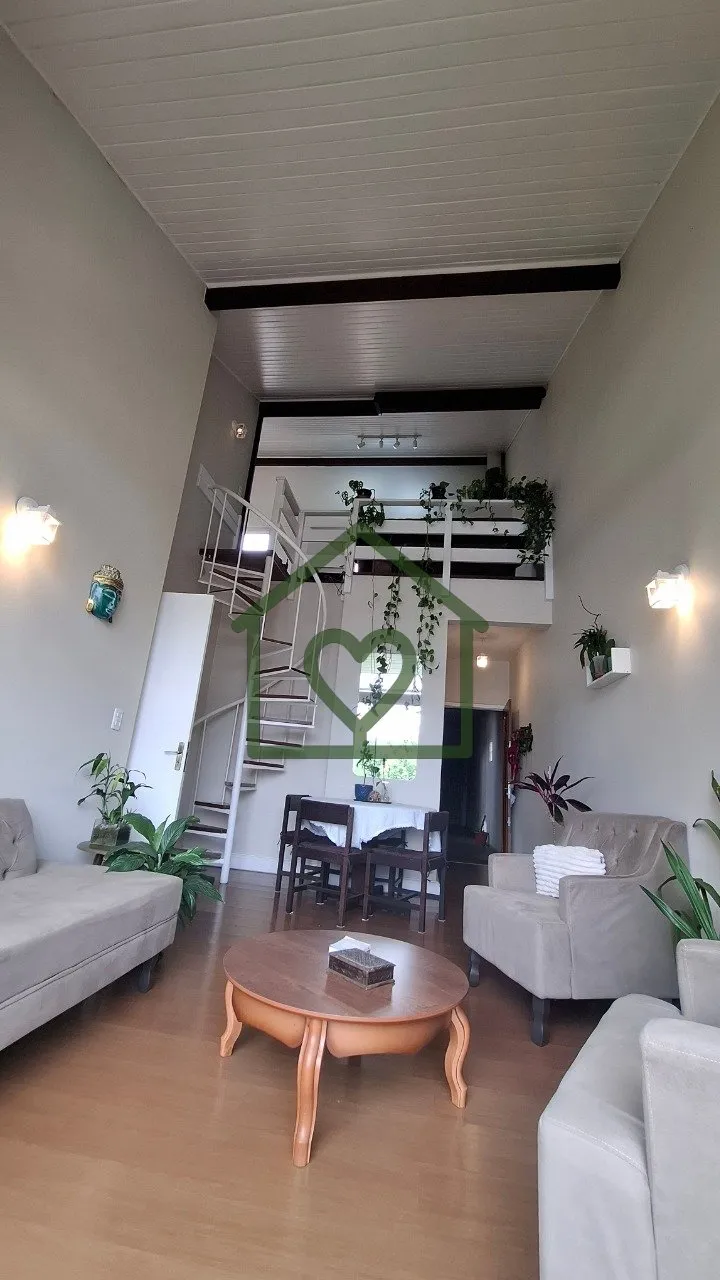 Imagem Cobertura Duplex, 2 dormitórios, 2 salas, 2 banheiros e 2 vagas, em prédio com elevador. Condomín...