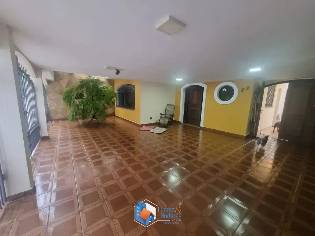Foto do imóvel Casa para venda e locação em Mirandópolis com 5 quartos, sendo 3 suítes, 248m² em Rua dos Crisântemos