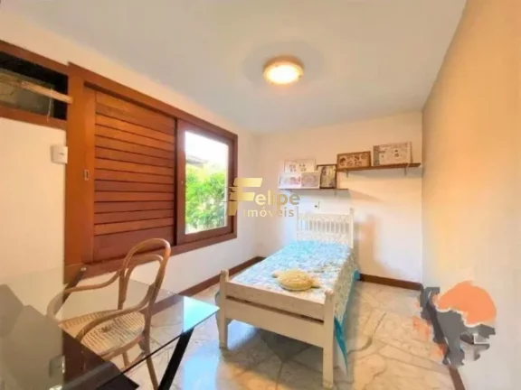Imagem Vende Casa Duplex em Condomínio de Luxo em Guarapari, situado no condomínio mais exclusivo do Estado!!