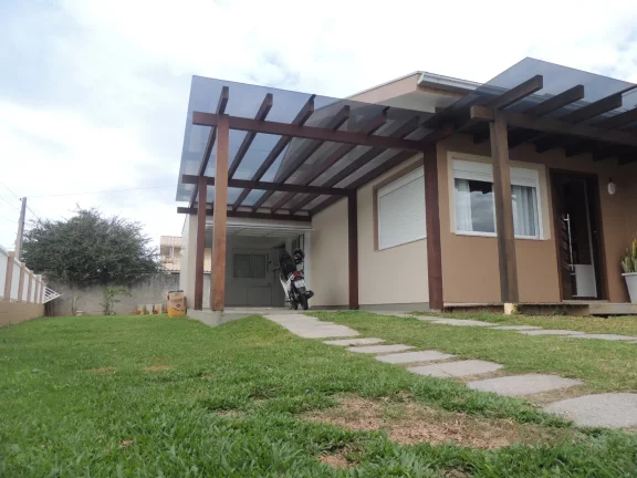 Imagem Casa de Alto Padrão à Venda no Bairro Areias de Palhocinha em Garopaba-SC