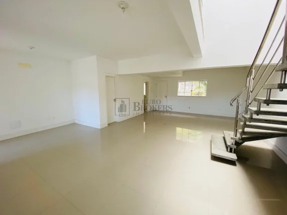 Imagem Casa geminada de 03 quartos no bairro Praia dos Amores
