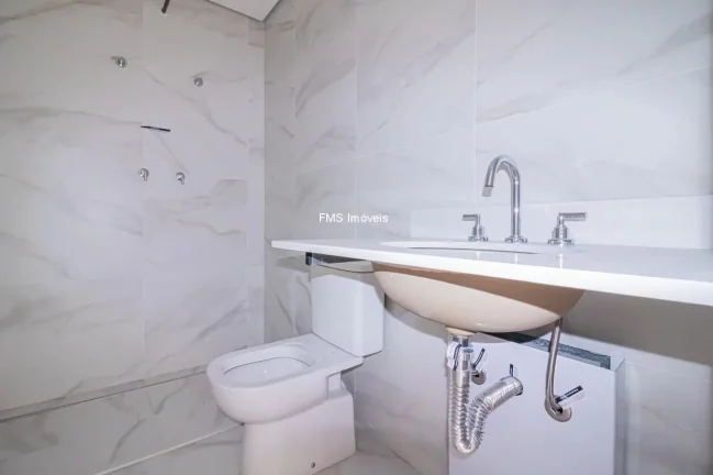 Imagem Apartamento à venda na Vila Mariana com 4 quartos sendo 2 suítes, 2 vagas de garagem.