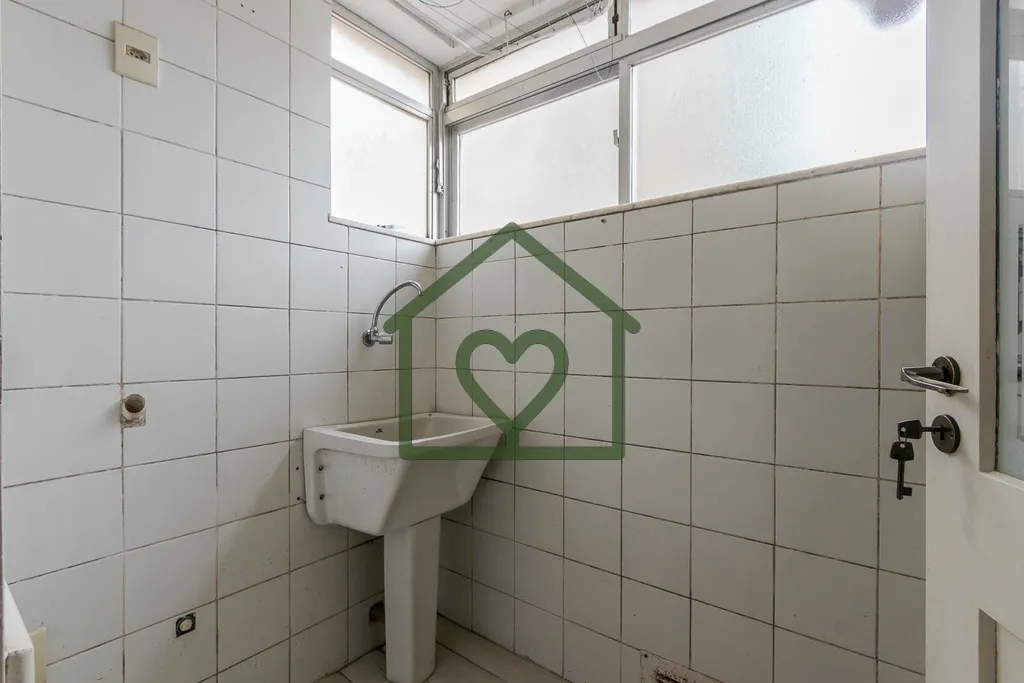 Imagem Descubra o seu novo lar em Tristeza, Porto Alegre! Este encantador apartamento de 76m², localizado ...
