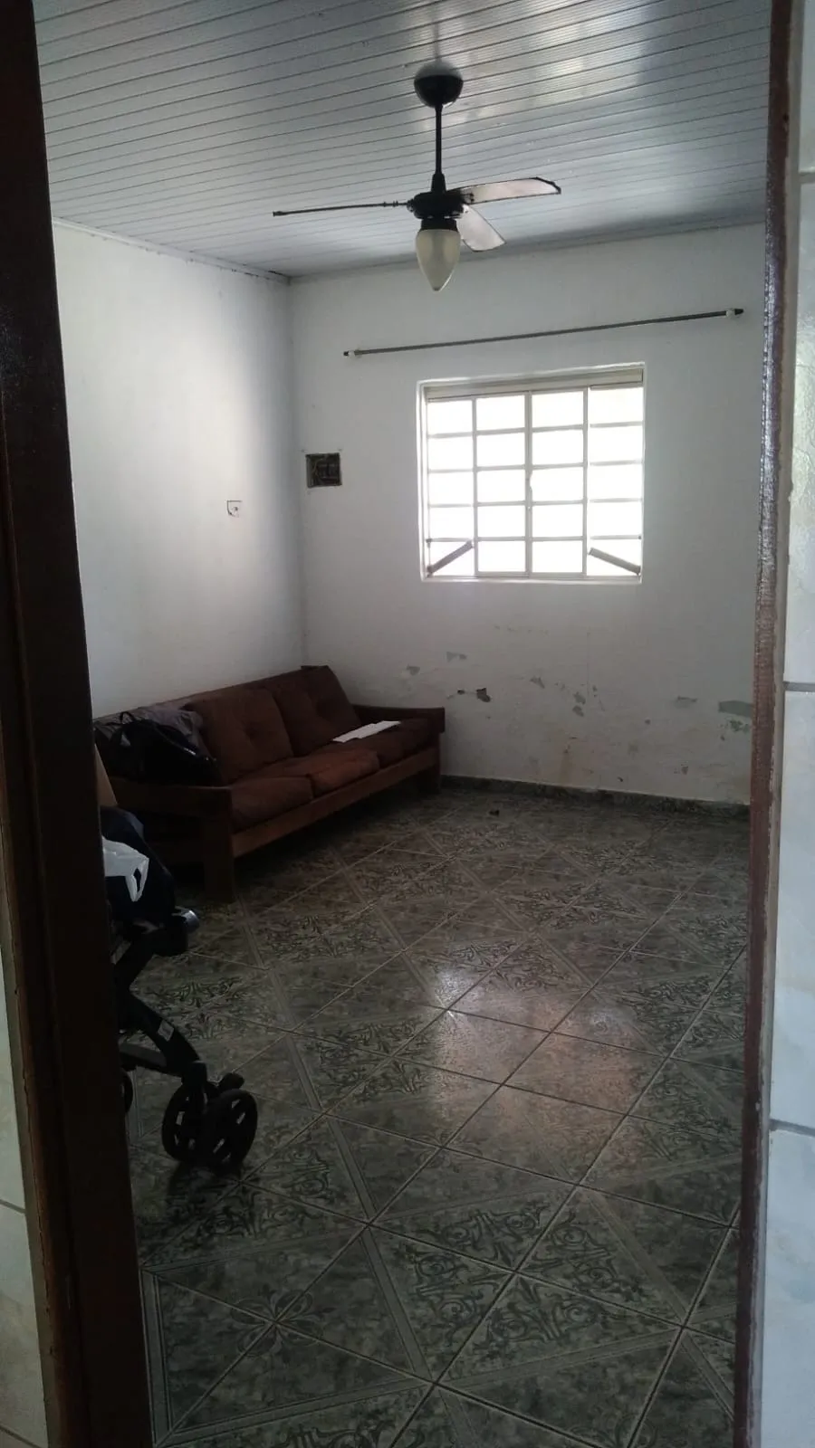 Imagem Casa à venda em Sorocaba-SP, bairro Brigadeiro Tobias! 2 quartos, 1 sala, 1 banheiro, 1 vaga de garagem, 100m².