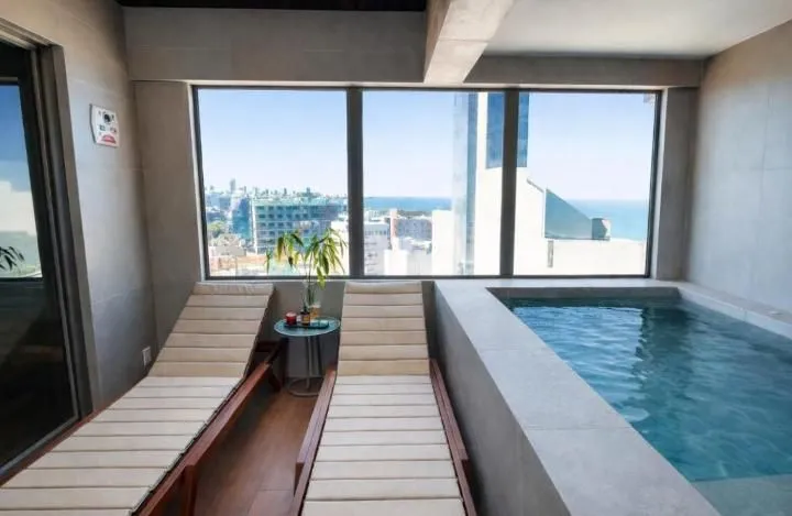 Imagem Flat mobiliado no W Tambaú Apart Hotel, com 34 m², lazer completo e localização privilegiada próximo à praia e ao Busto de Tamandaré.
