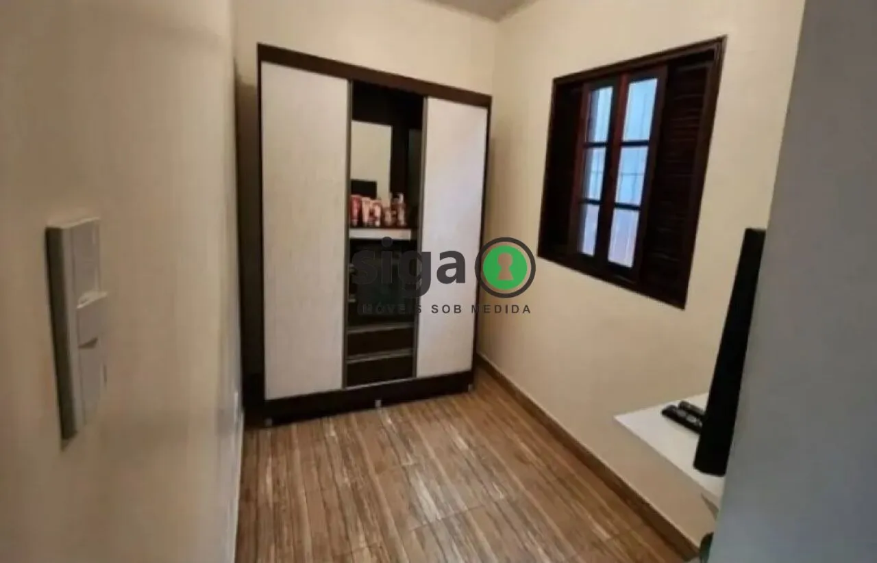 Imagem Casa com Quintal Amplo e Espaço Comercial para Morar e Empreender.